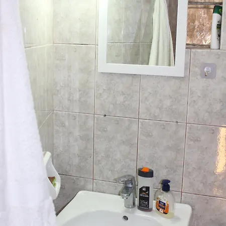 Stunning One Bedroom In Selanik