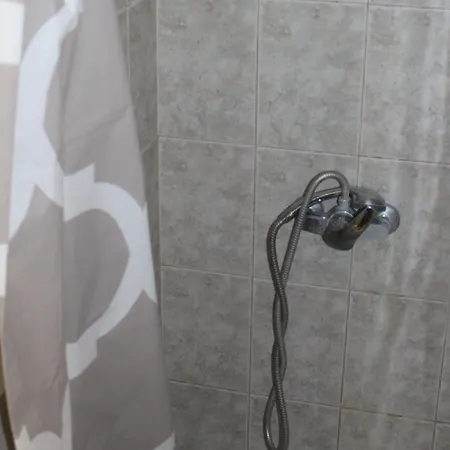 Stunning One Bedroom In Apartamento Tessalónica